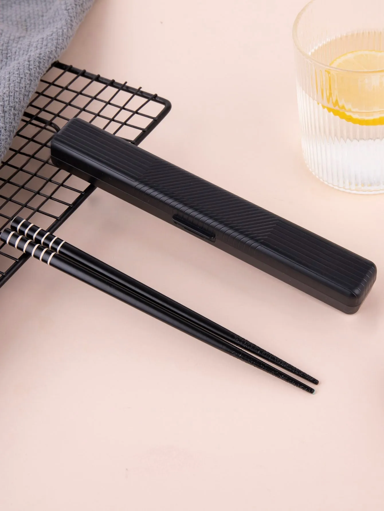 1pair Chopstick & 1pc Box